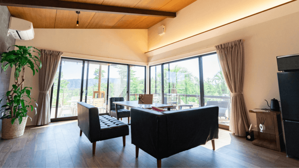 THE ROSE VILLAGE(ザローズヴィレッジ)