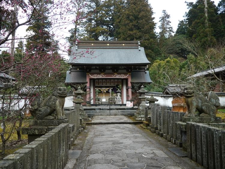 宇奈岐日女神社(六所宮)(施設外)