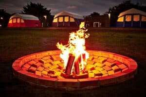 キャンプファイヤー