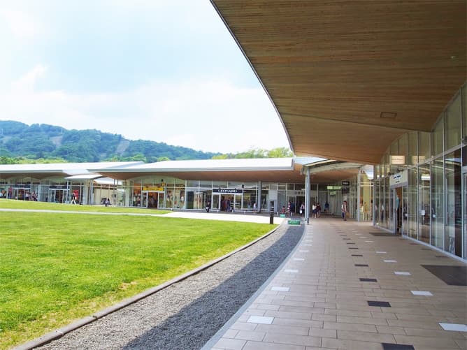 軽井沢プリンスアウトレット(施設外)