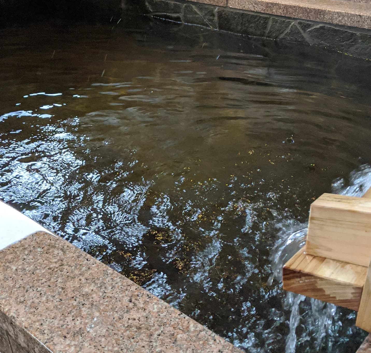 宿泊者が入れる天然温泉