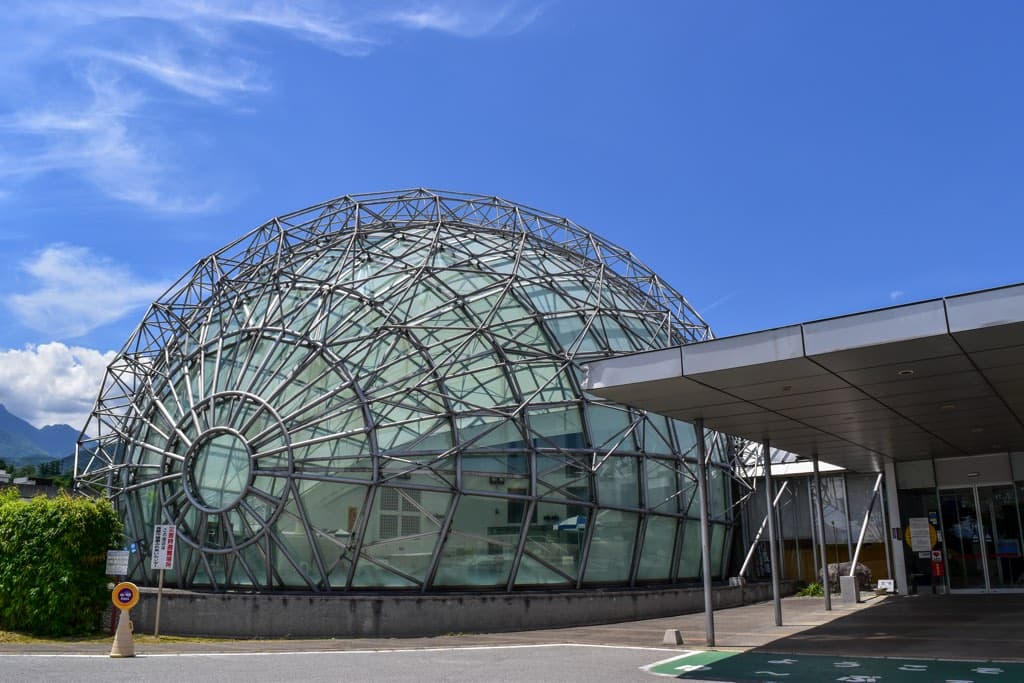 ゆ~ぷるにらさき(施設外)