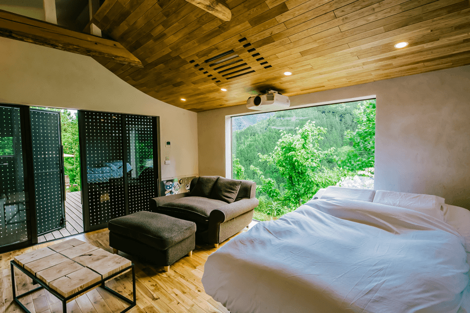 THEATER 1(シアターワン)